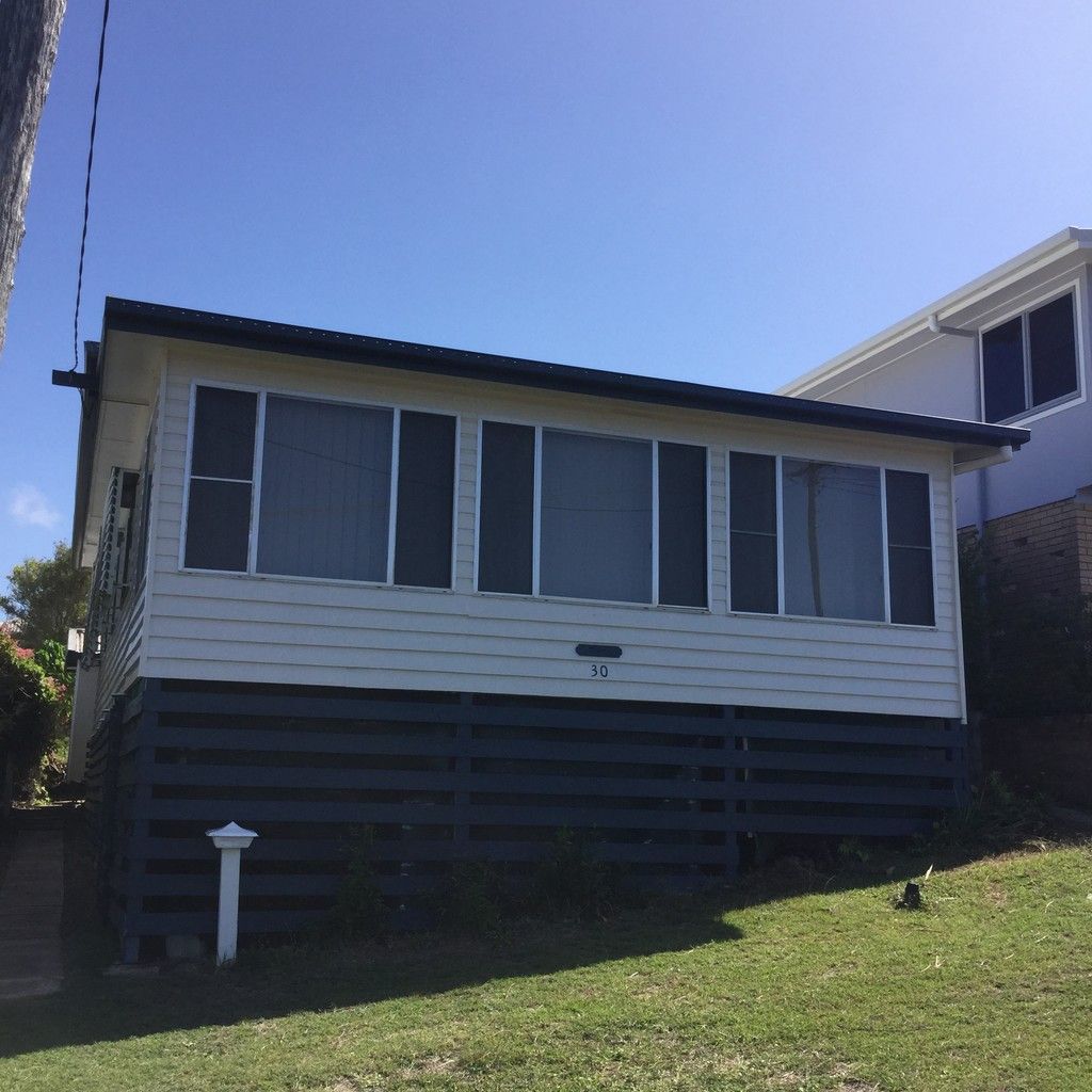 30 Ocean Parade, Cooee Bay, QLD 4703