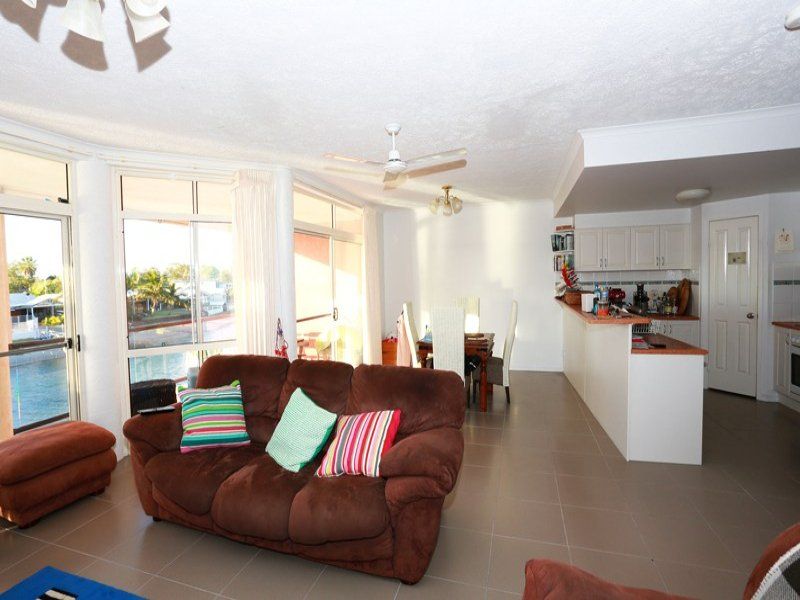 4/6 Broadmeadows Road, MAROOCHYDORE, QLD 4558