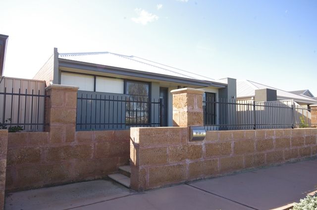 146 Suffolk Street, Caversham, WA 6055