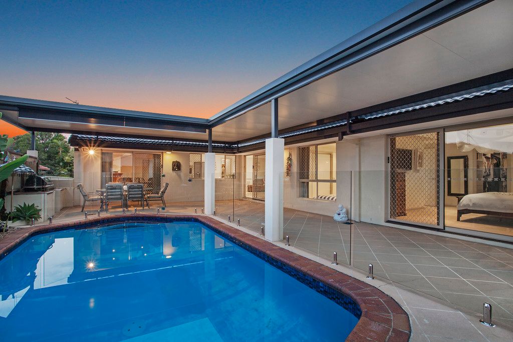 25 Whitehead Drive, Burleigh Waters QLD 4220