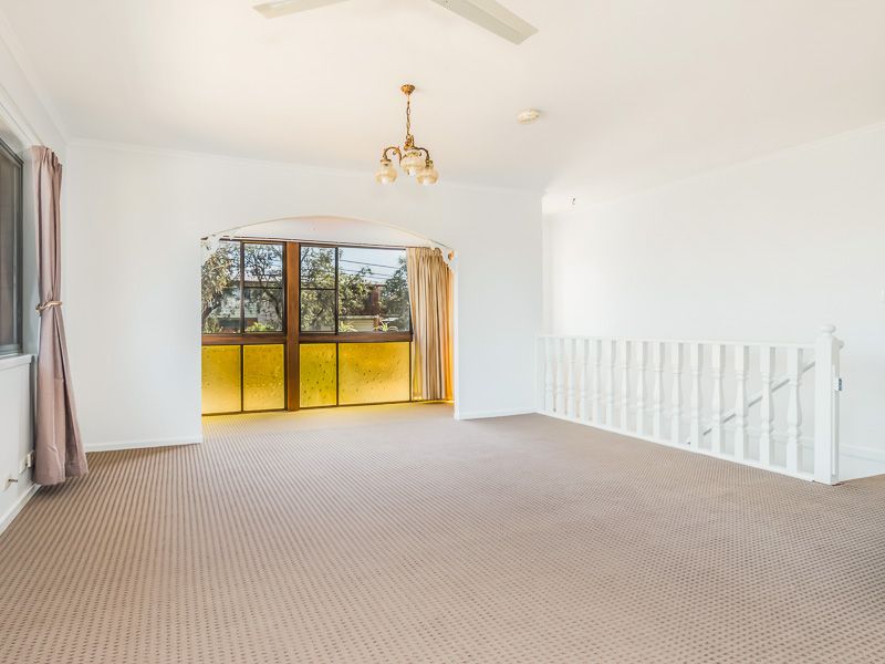 24 Kiparra Street, Mansfield, QLD 4122