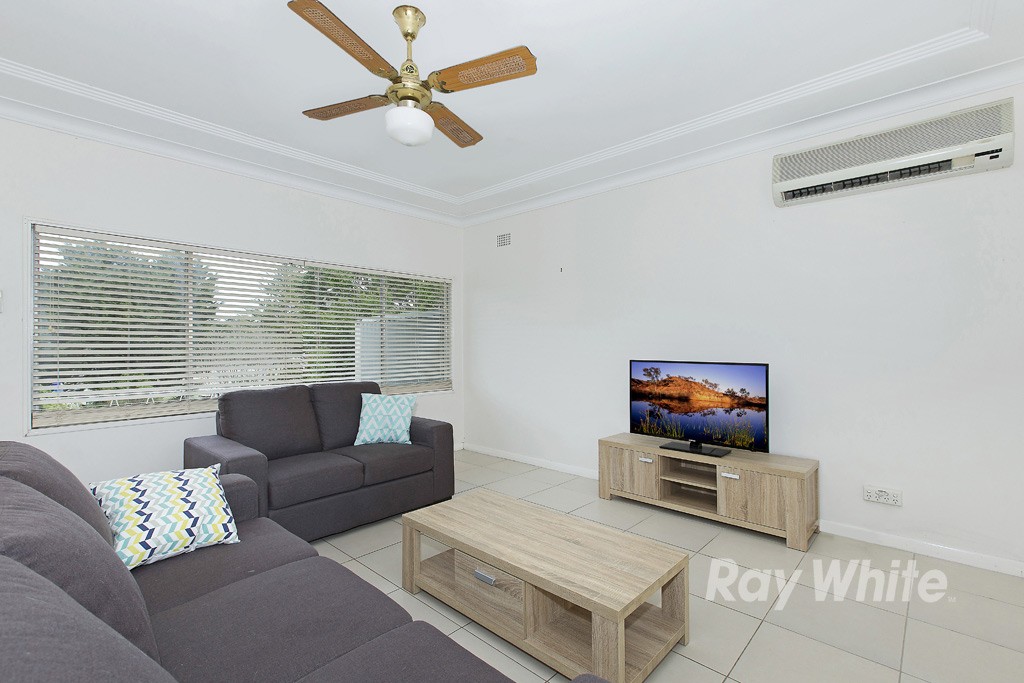 31 Ambrose Street, Carey Bay, NSW 2283