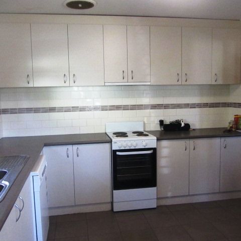 12 Renwick Court, Lavington, NSW 2641