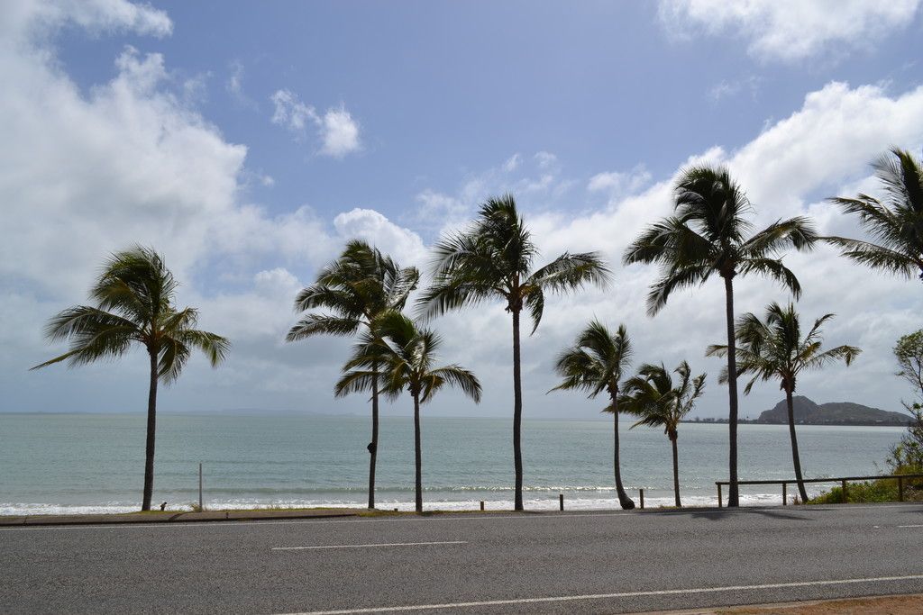 1/136 Scenic Highway, LAMMERMOOR BEACH, QLD 4703
