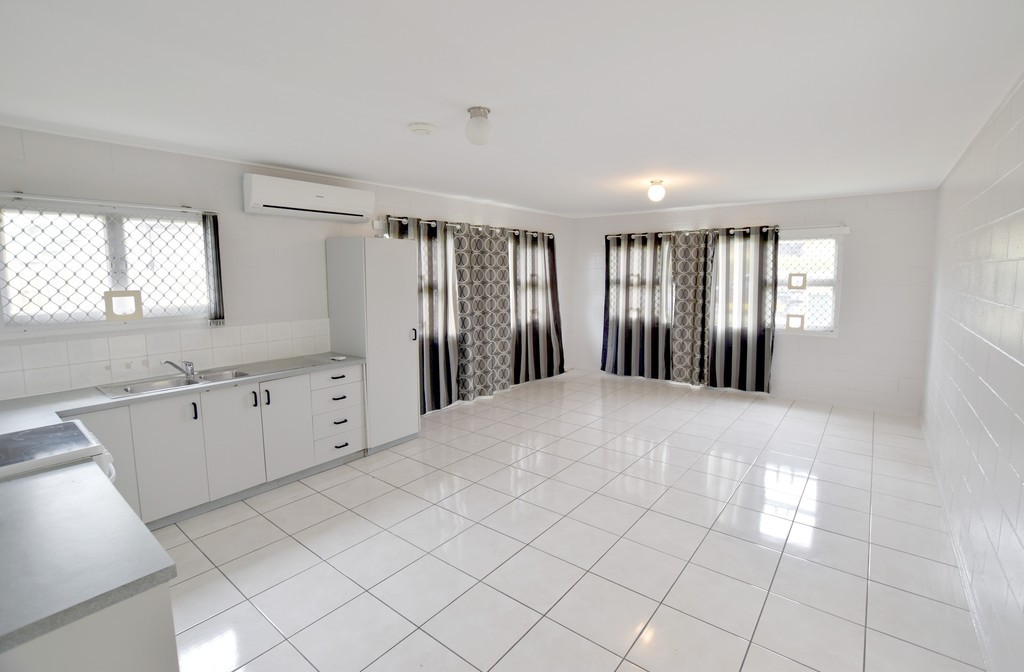 1/3 Larsen Street, West Gladstone, QLD 4680