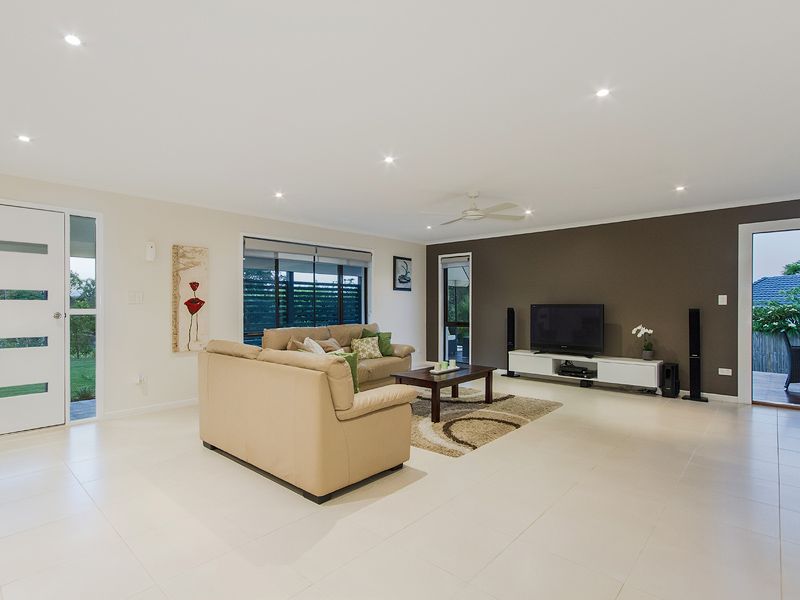 7 Mayjohn Avenue, Carrara, QLD 4211