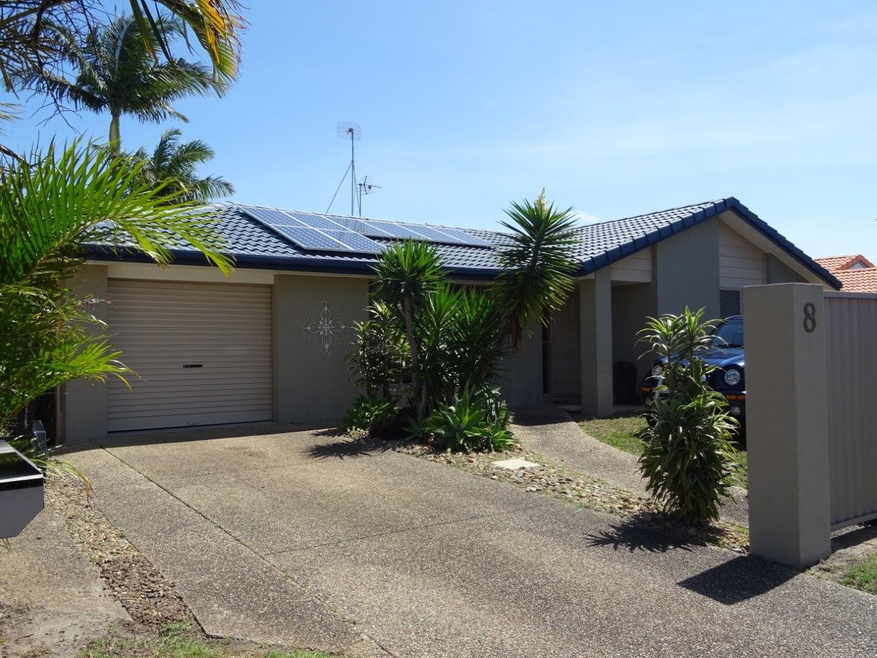 8 Waranga Way, Coombabah, QLD 4216