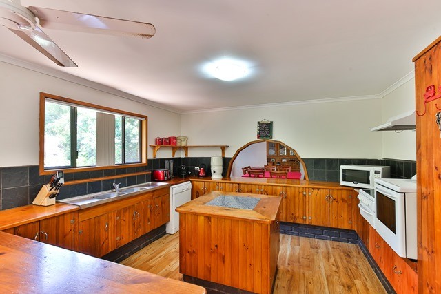 12 Redlands Drive, Gowrie Junction, QLD 4352