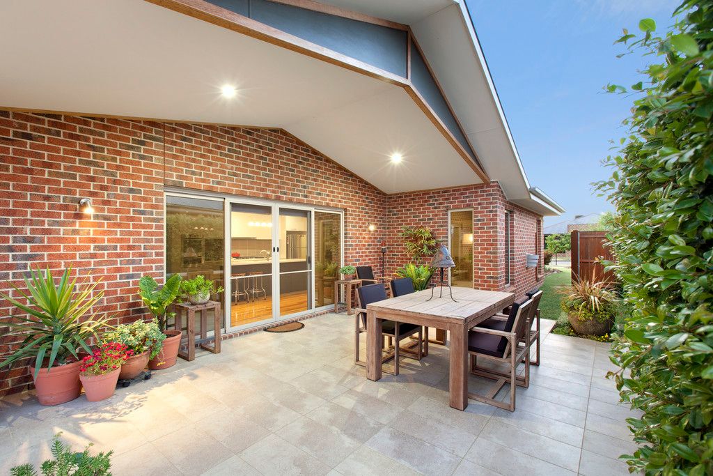 13 Bellington Drive, Alfredton, VIC 3350