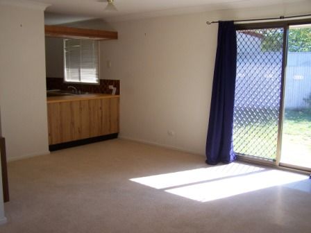 2/567 Woodbury Court, LAVINGTON, NSW 2641