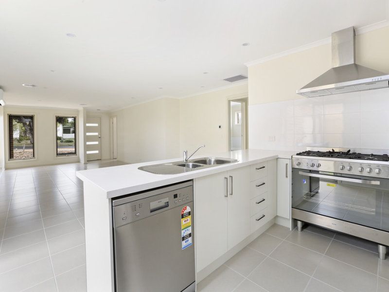 1/15 Summit Avenue, Belmont, VIC 3216