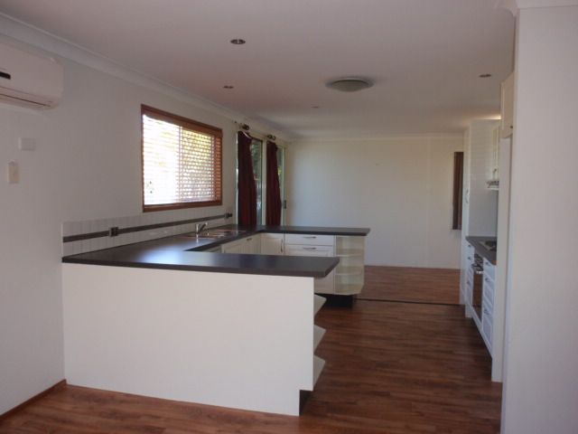 2  Bucholz Place, Emerald, QLD 4720