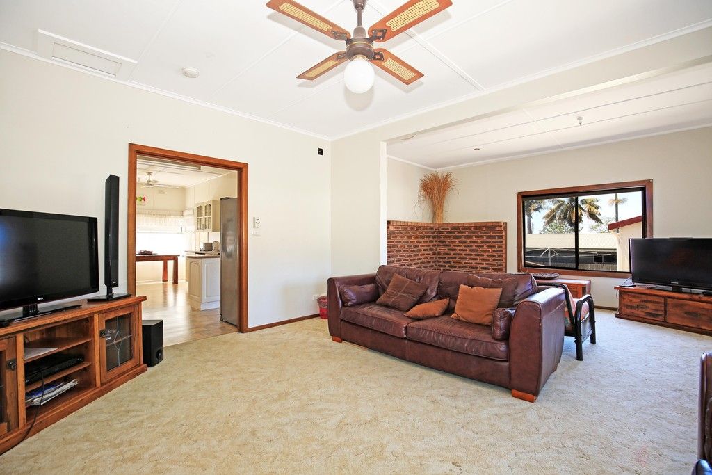 18 Sydney Street, Huskisson, NSW 2540