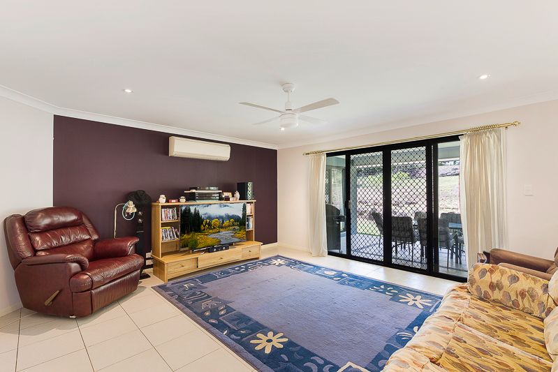 10 Debbie Court, Highfields, QLD 4352