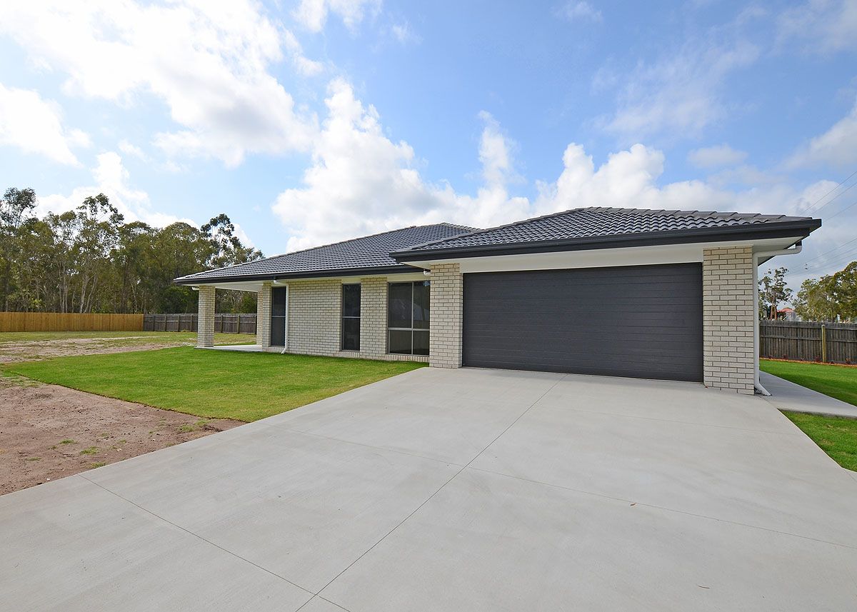 48 Hughes Road, Urangan, QLD 4655
