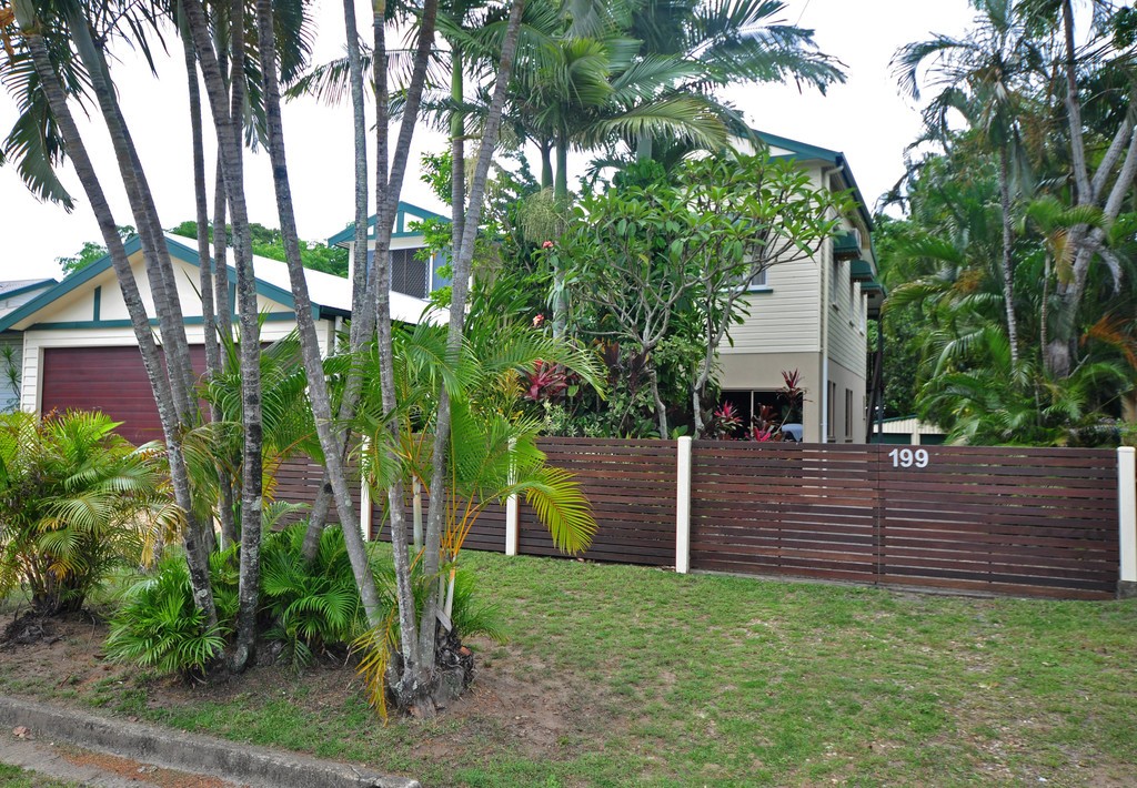 199 Buchan Street, Bungalow, QLD 4870