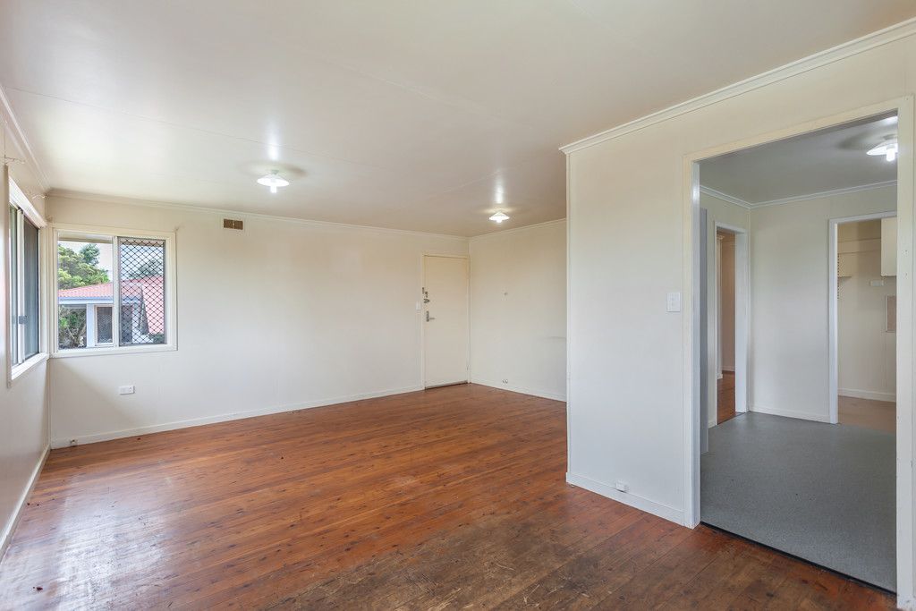 11 McMahon Crescent, Newtown, QLD 4350
