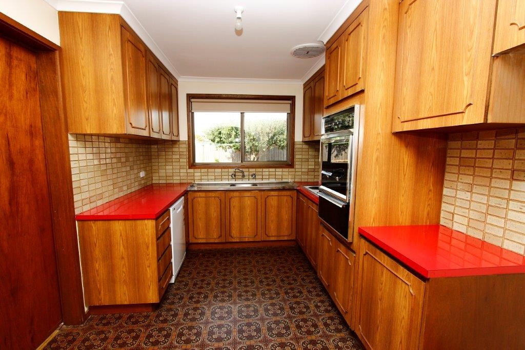 2 Waurnvale Drive, BELMONT, VIC 3216