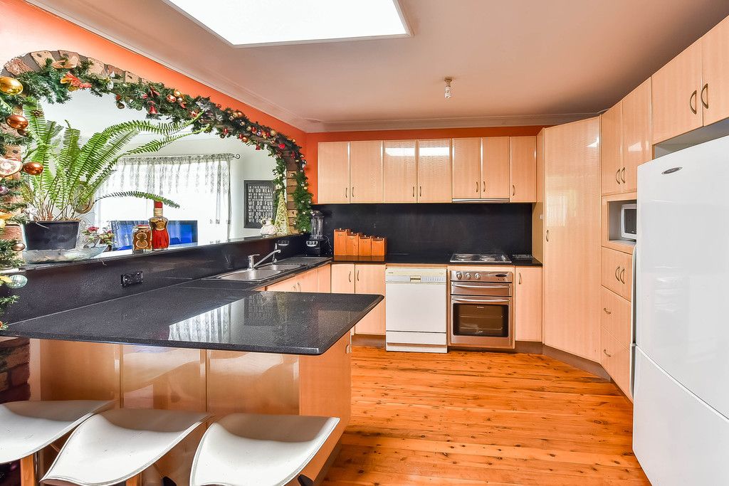 Campbelltown, NSW 2560