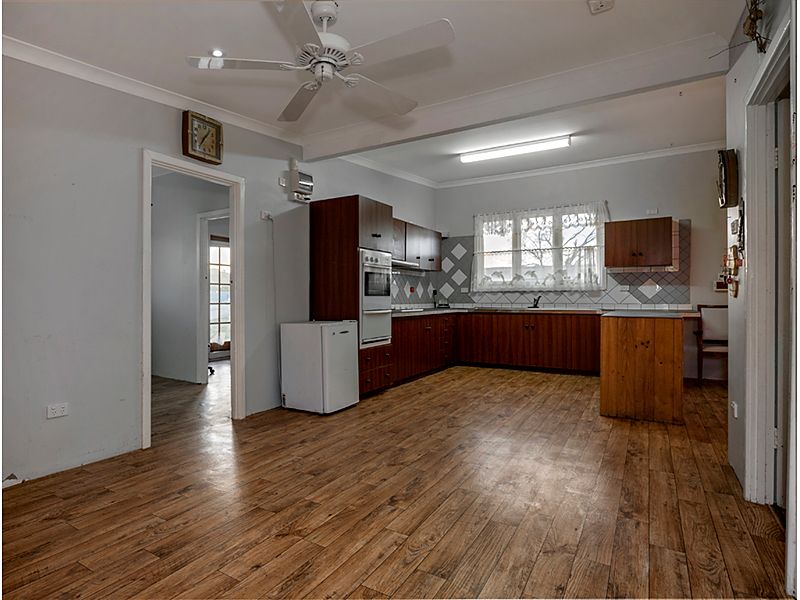99 Whitehill Road, Drummond Cove, WA 6532