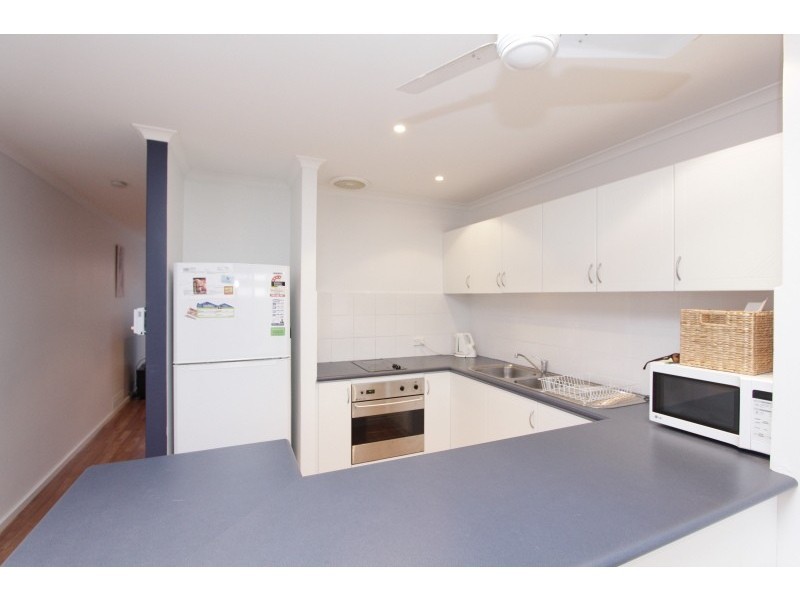 2/2 Lakeside Terrace, Mount Pleasant, WA 6153