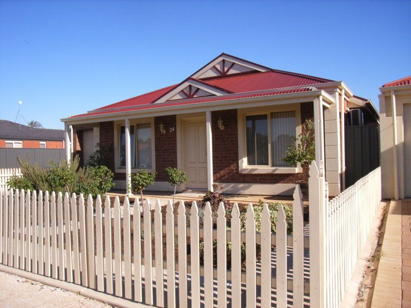 24 Almond Circuit, Munno Para West, SA 5115