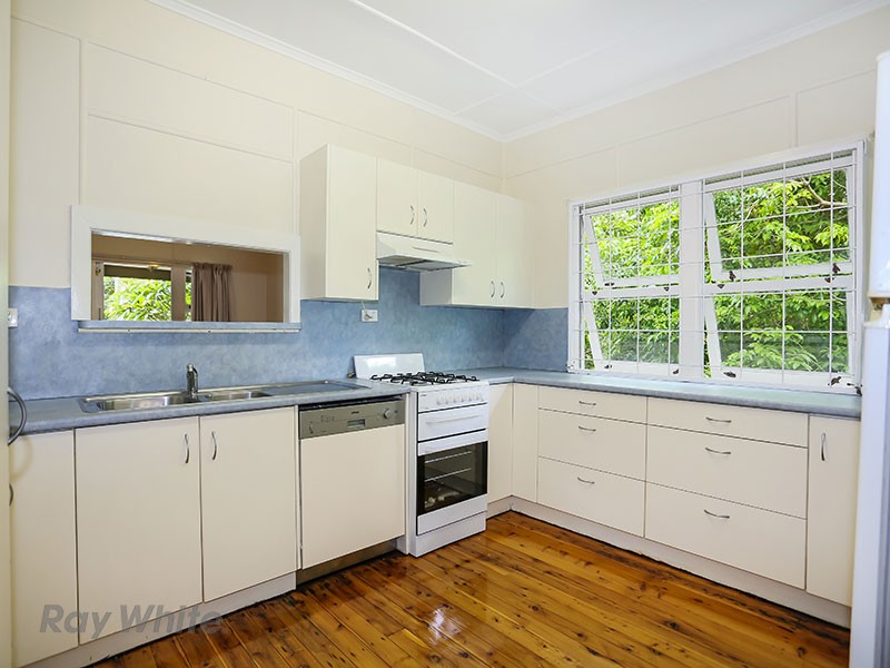 18 Rhodes Street, Stafford, QLD 4053