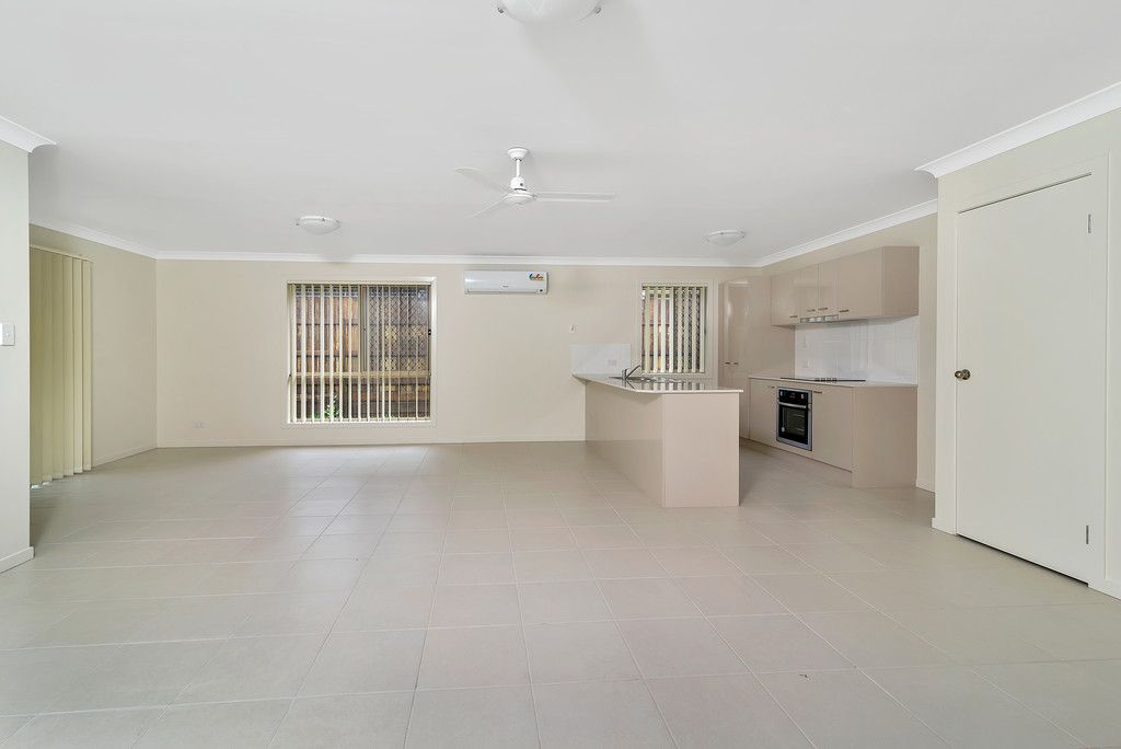 21 Farrer Street, Cranley, QLD 4350