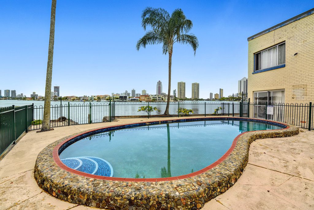 107 Stanhill Drive, Chevron Island QLD 4217