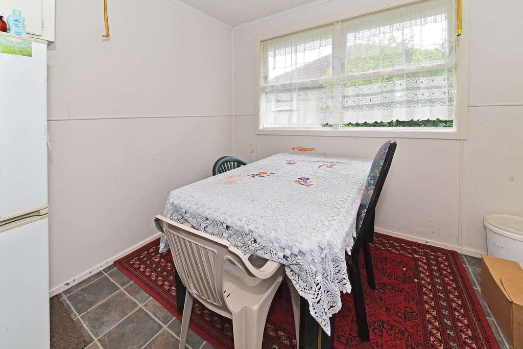 14 Clutha Crescent photo 3
