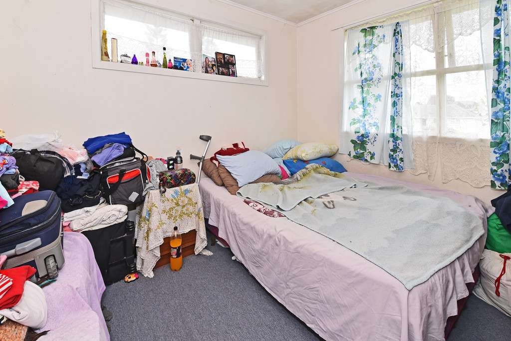 14 Clutha Crescent photo 5