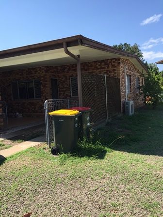 2/106 Hyde Street, Frenchville, QLD 4701