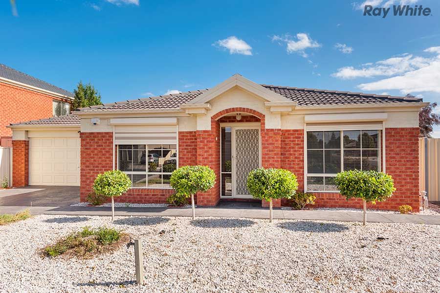 10 Rockland Court, Taylors Hill, VIC 3037