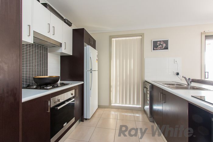 14 Raleigh Street, Cameron Park, NSW 2285