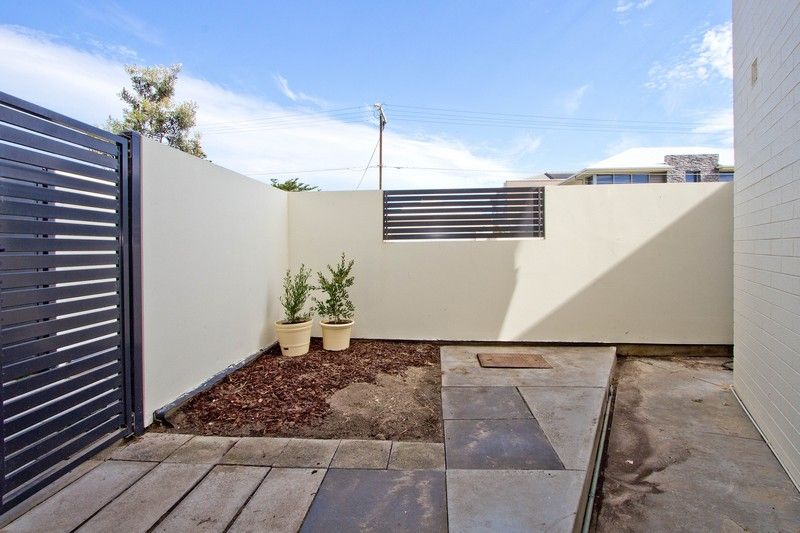2/66 Seaview Road, West Beach, SA 5024