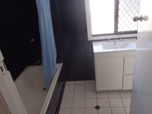 18 Lindsay Street, Bundamba, QLD 4304