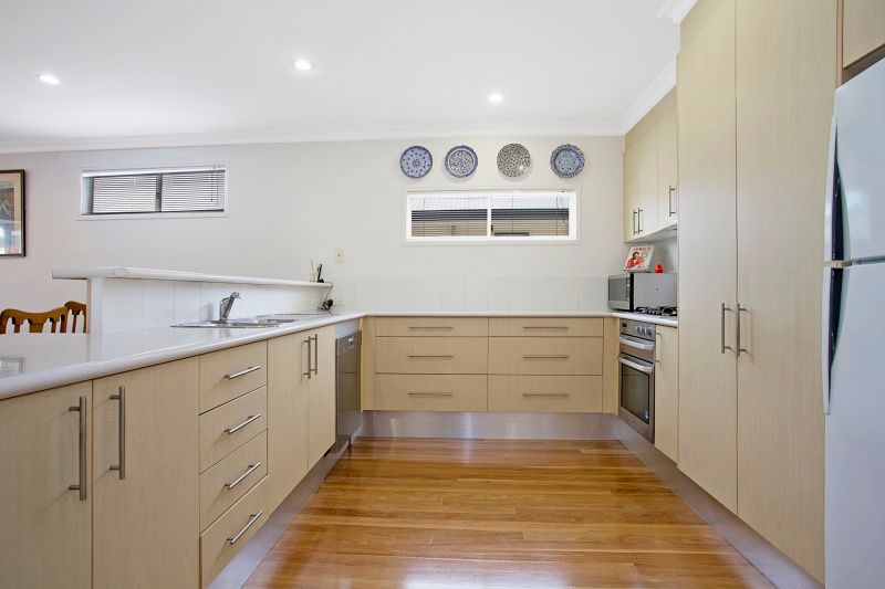 64 White Street, Graceville, QLD 4075