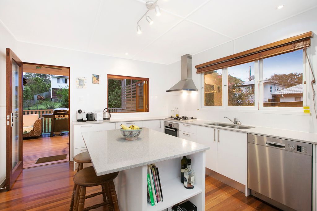 110 Harold Street, Holland Park, QLD 4121