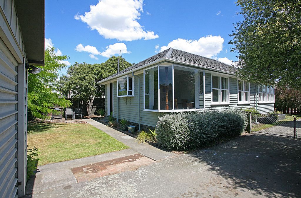 15 Avro Crescent, Hornby, Christchurch City