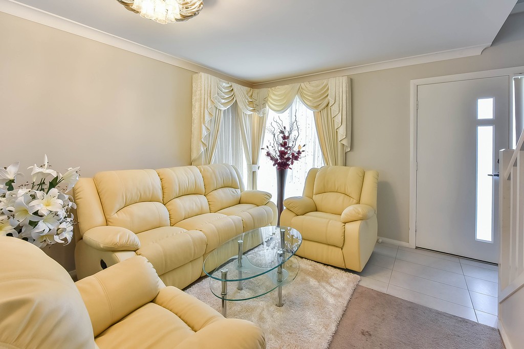 9 Grenada Road, Glenfield, NSW 2167