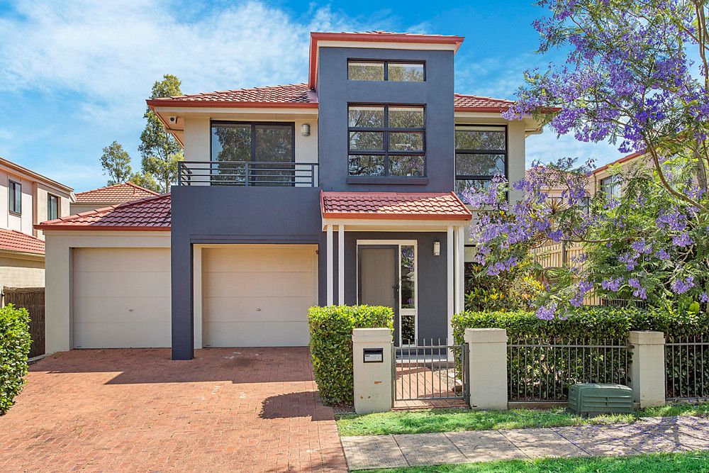 8 Helston Street, Stanhope Gardens NSW 2768