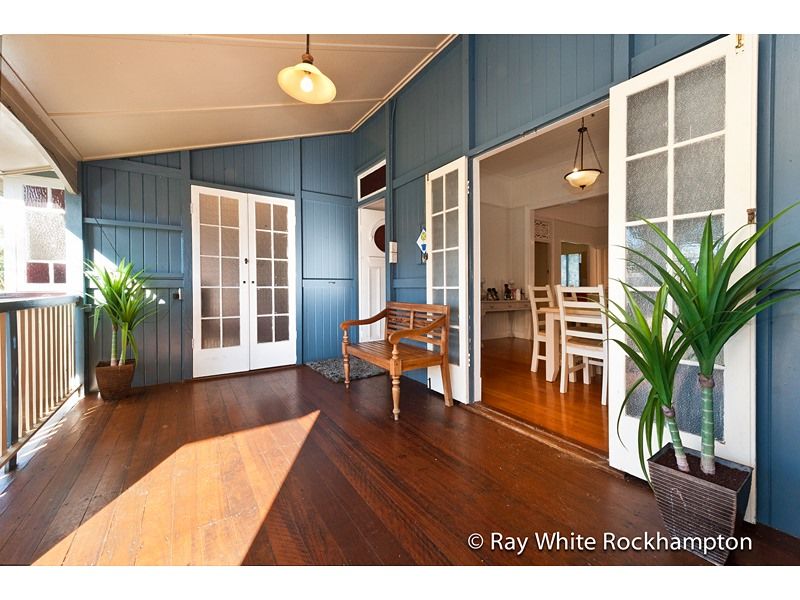 73 Albert Street, THE RANGE, QLD 4700