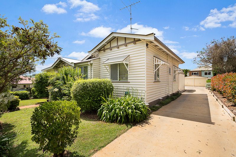 177 Perth Street, South Toowoomba, QLD 4350