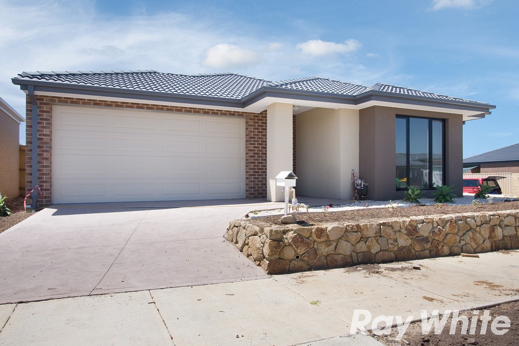 14 Joanne Way, Officer, VIC 3809