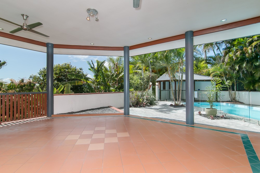 11 Mangosteen Close, SMITHFIELD, QLD 4878