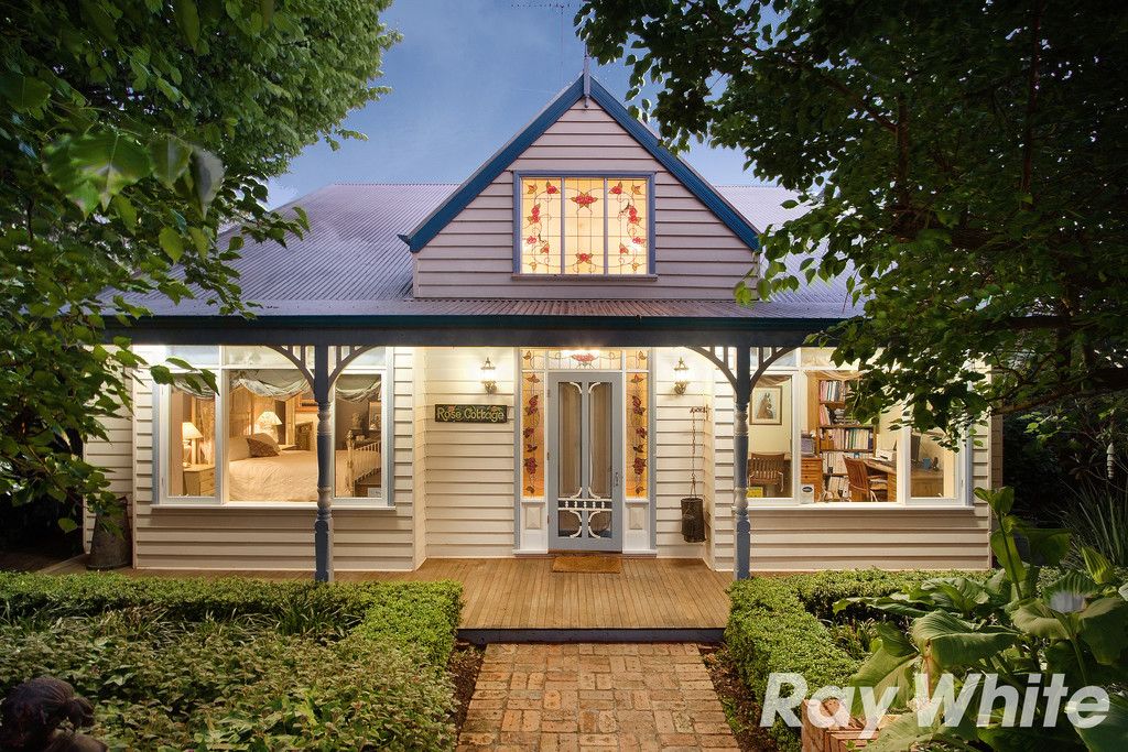 2 Rheanva Street, Berwick, VIC 3806