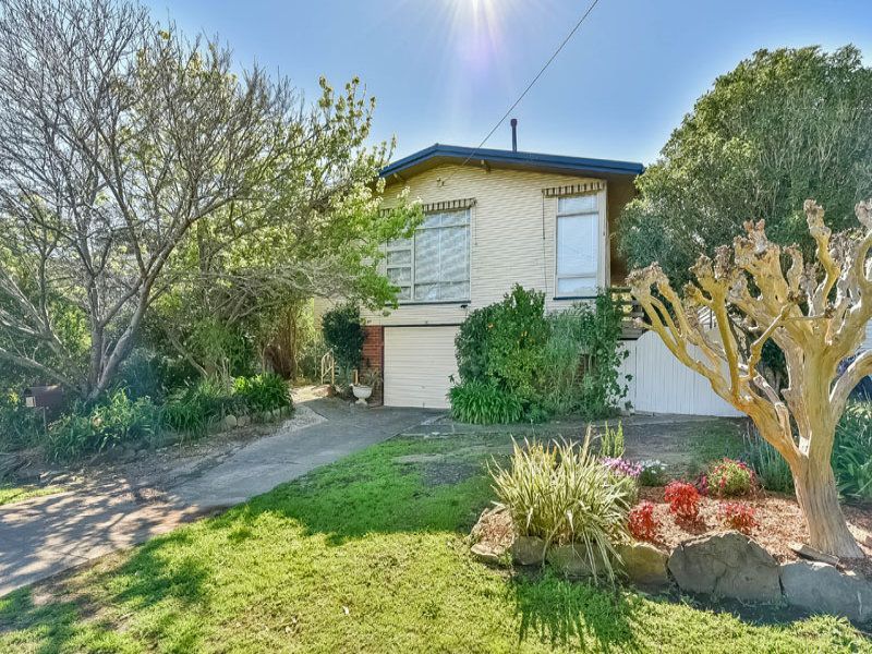 14 Innes Street, Campbelltown, NSW 2560