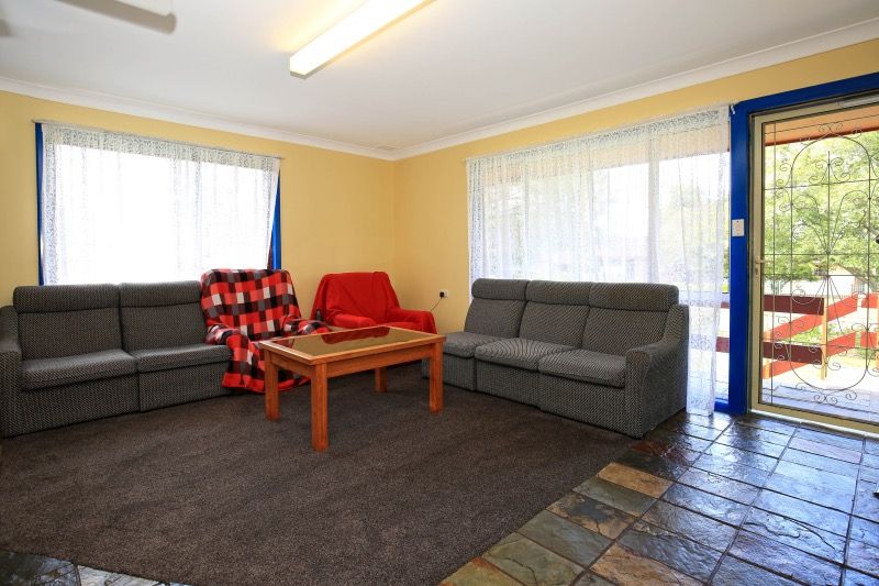 17 Alfred Street, Bomaderry, NSW 2541