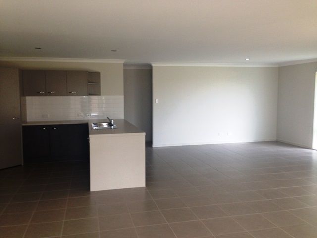 60 Bronco Crescent, GRACEMERE, QLD 4702