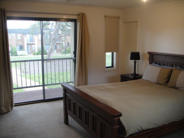 8 Helios Walk, Epping, VIC 3076